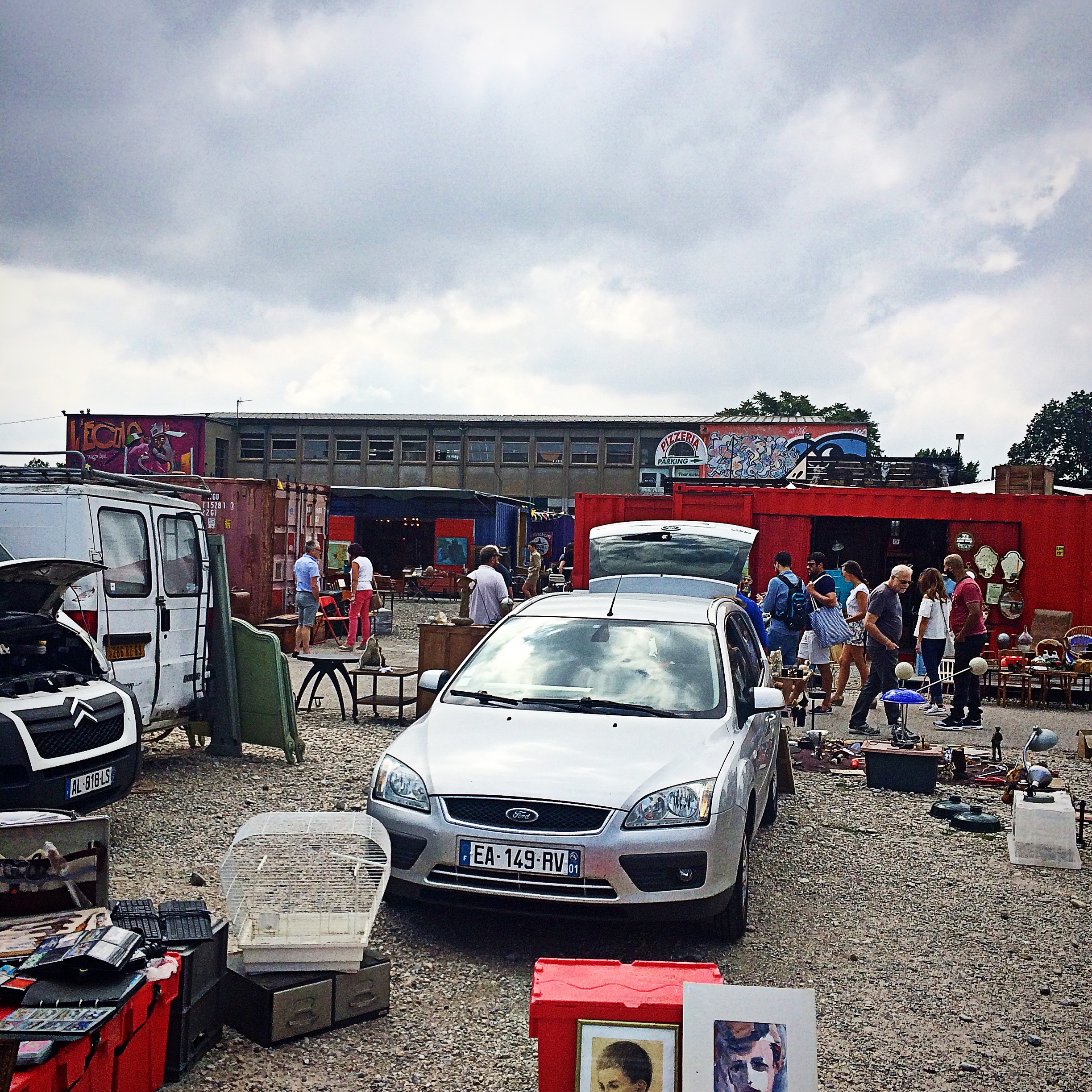 les puces du canal lyon villeurbanne openluchtmarkt